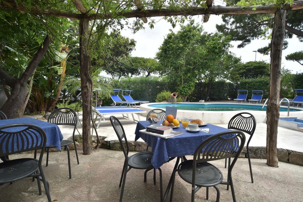 Albergo Italia - Beach Hotel Casamicciola Terme Eksteriør bilde